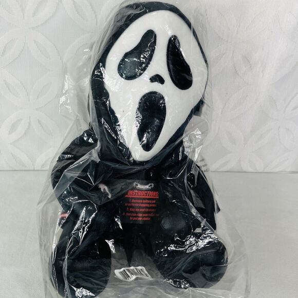Ghost Face 16" Shake Action Plush by Kidrobot Unopened New - Picture 2 of 7